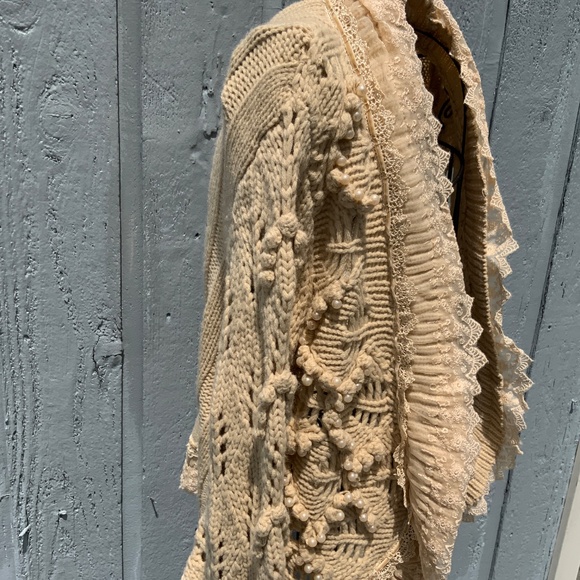 Style Faux Pearl and Lace Cardigan/Sweater Size XL) - Picture 3 of 9